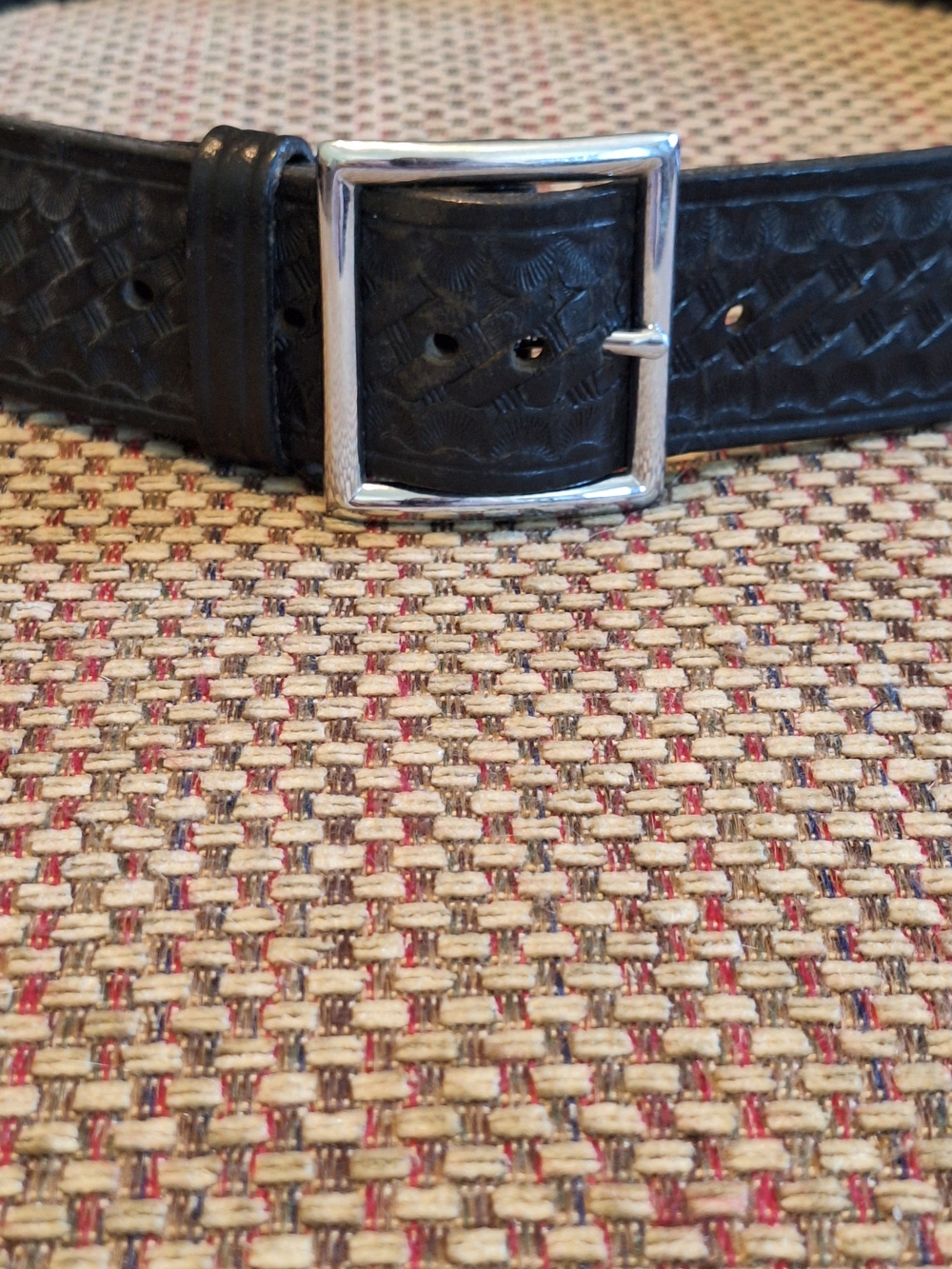 Dutyyman Men's Black Full Grain Leather Black Belt with Silver Buckle - Picture 2 of 9